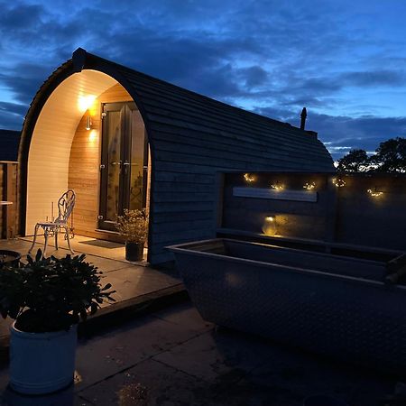 Abbey Farm Luxury Glamping Hotel Rhuddlan Exterior foto