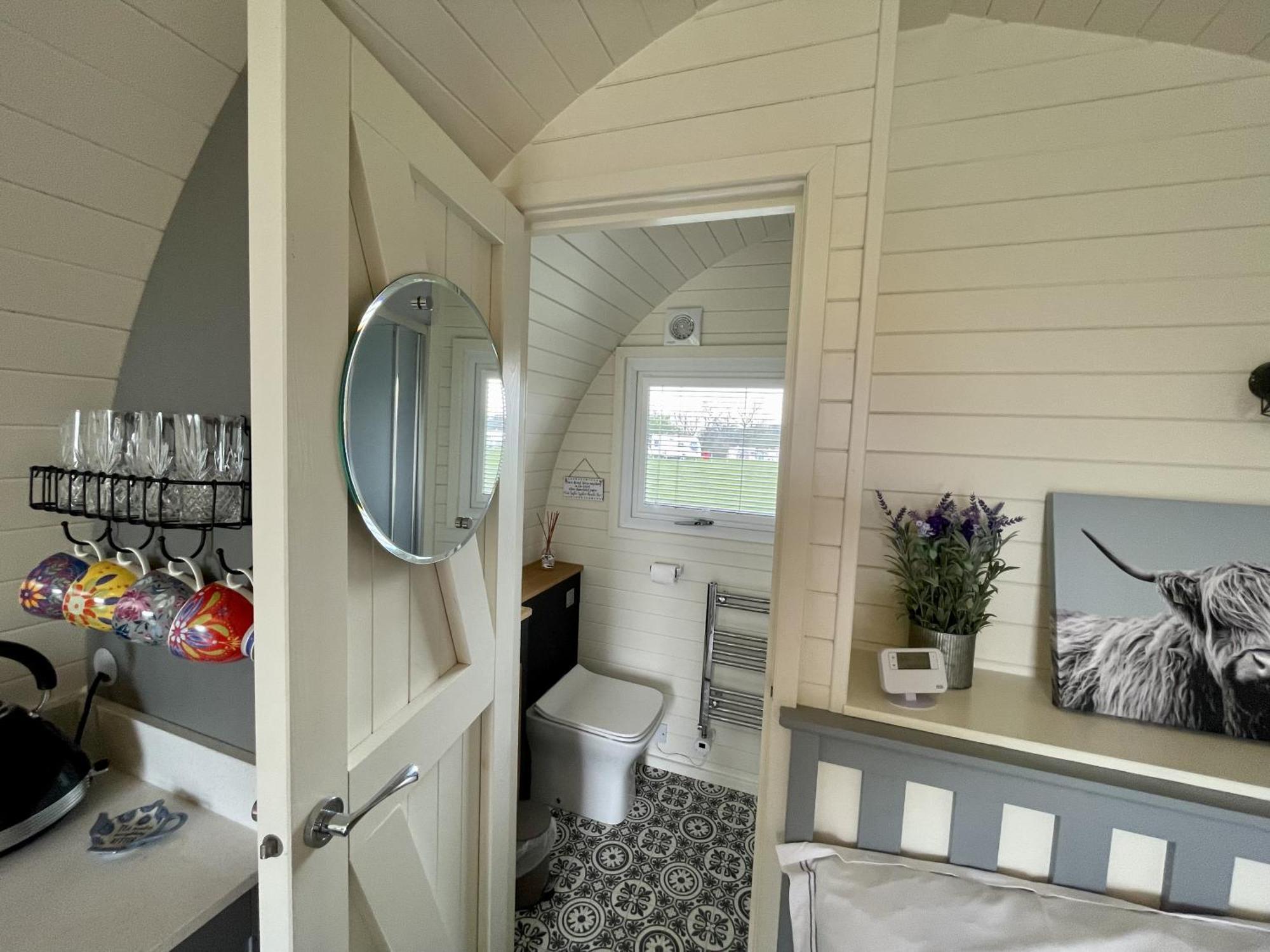 Abbey Farm Luxury Glamping Hotel Rhuddlan Exterior foto