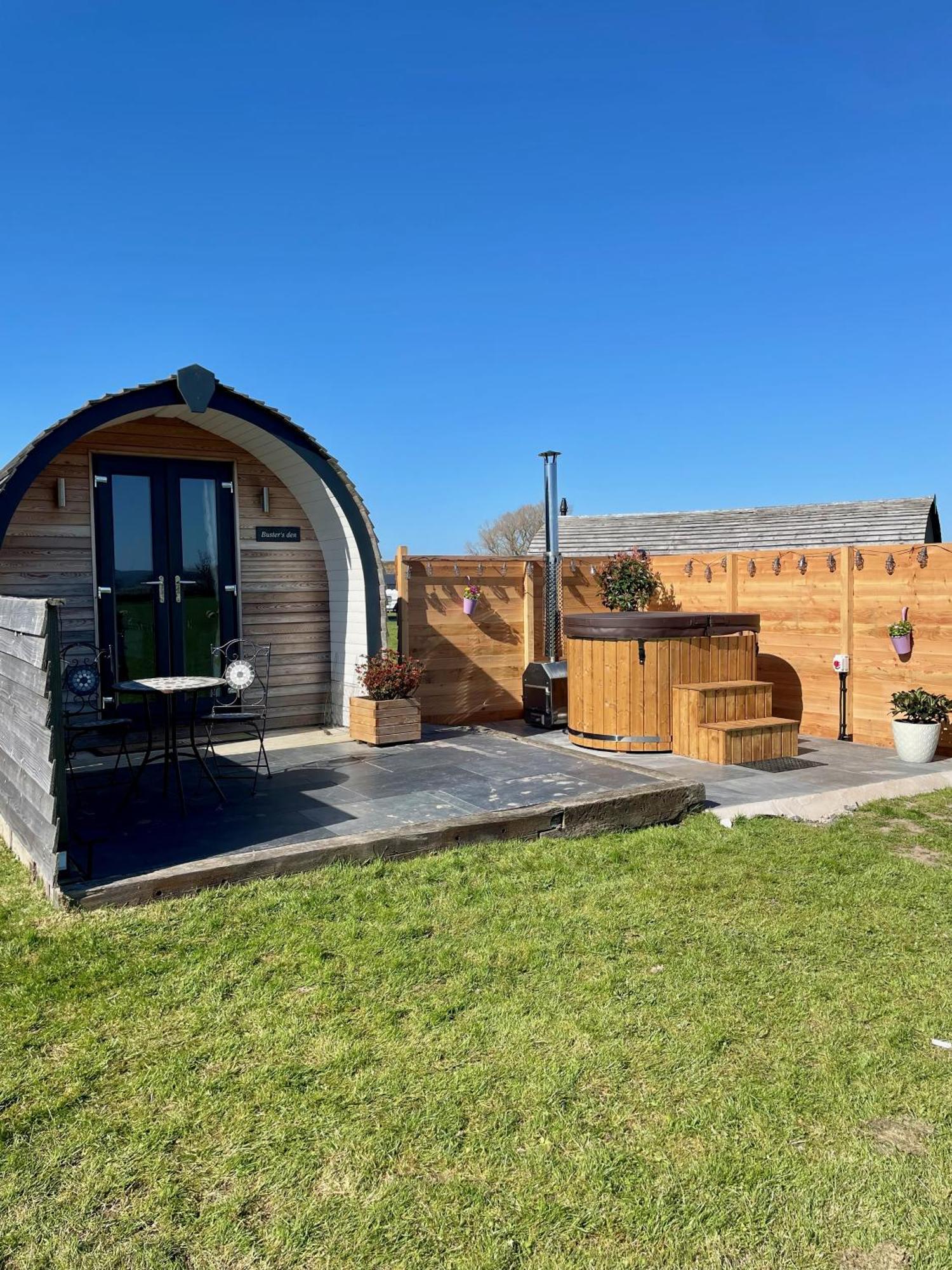 Abbey Farm Luxury Glamping Hotel Rhuddlan Exterior foto
